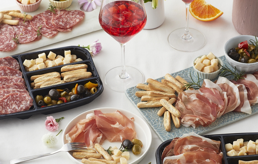 AperiTiamo come tradizione vuole: l’aperitivo si rinnova… nei luoghi più inaspettati